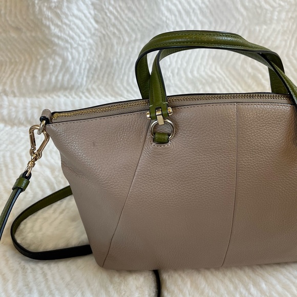 Coach Prairie Satchel Crossbody Nude Pebbled
Leather Authentic Handbag - Picture 7 of 13